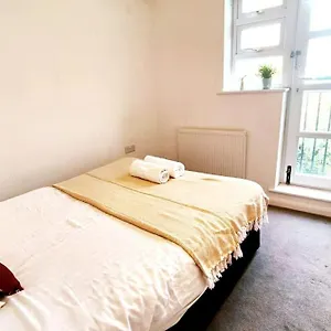 Aldgate Flats In E1. London
