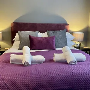 Hummingbird House - 3 Double Bedrooms And Free Parking - By Crown Gardens Homes Brighton